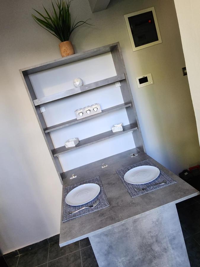 Small Luxury Apartment Anáviszosz Kültér fotó