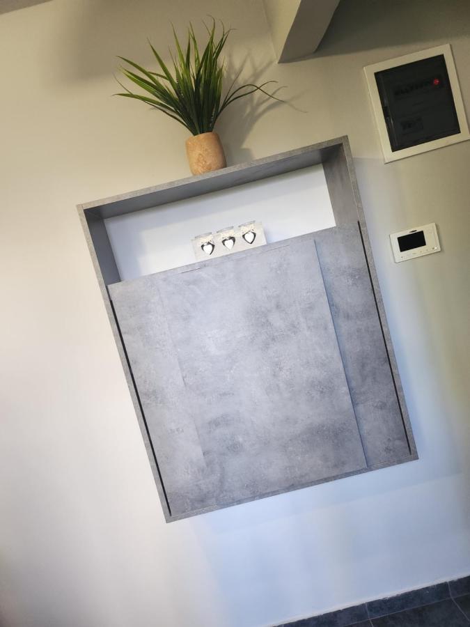 Small Luxury Apartment Anáviszosz Kültér fotó