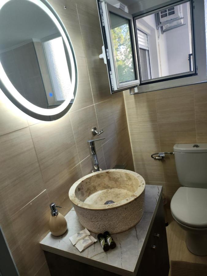 Small Luxury Apartment Anáviszosz Kültér fotó